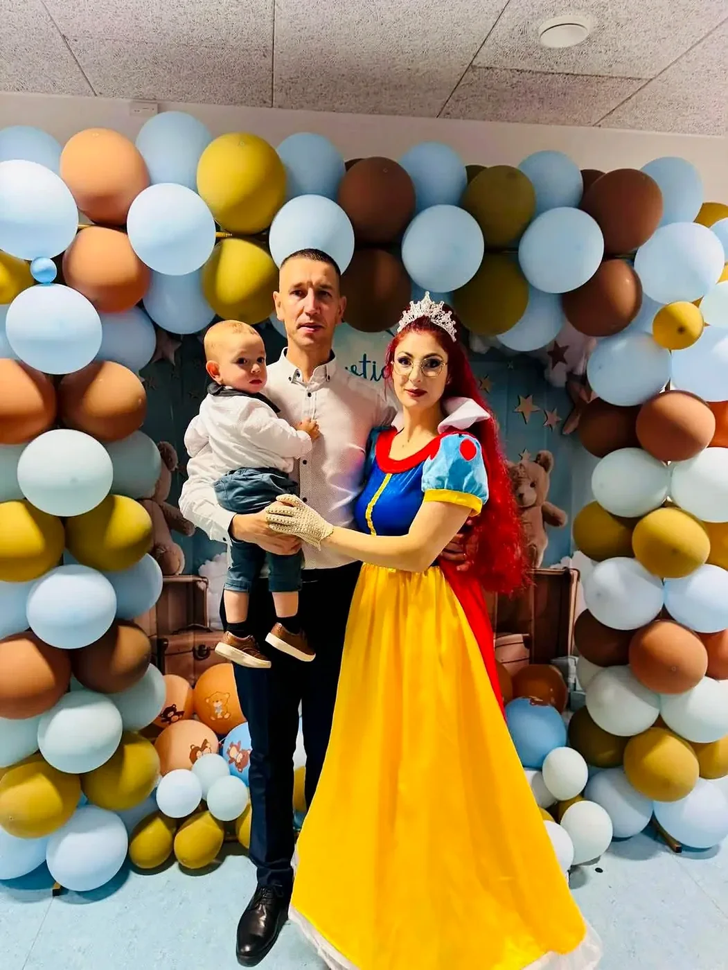 Prințesă de poveste la un eveniment